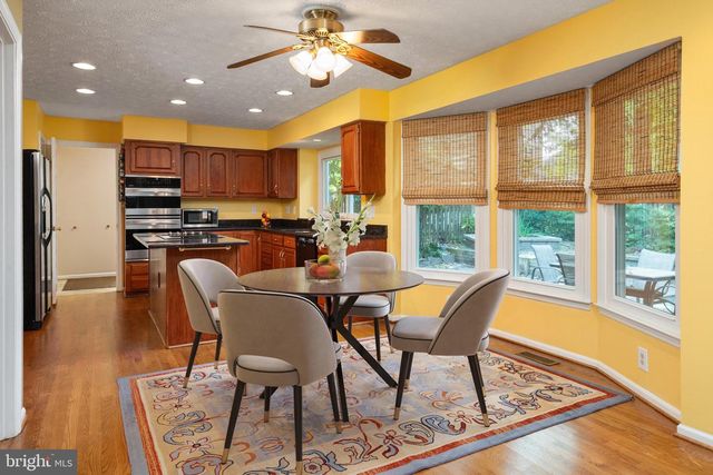 2113 CROSSGATE DR, Crofton, MD 21114