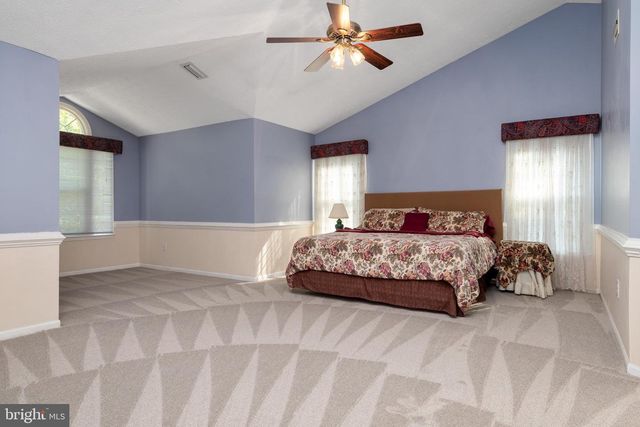 2113 CROSSGATE DR, Crofton, MD 21114