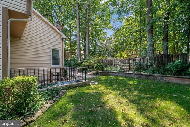 2113 CROSSGATE DR, Crofton, MD 21114