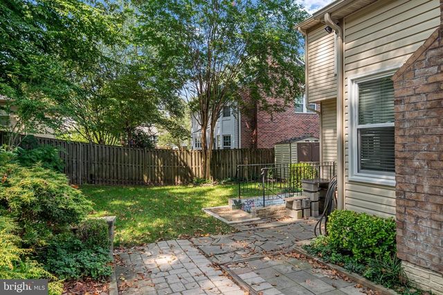 2113 CROSSGATE DR, Crofton, MD 21114