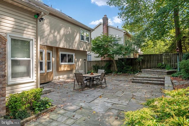 2113 CROSSGATE DR, Crofton, MD 21114