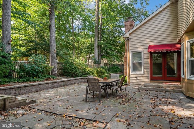 2113 CROSSGATE DR, Crofton, MD 21114