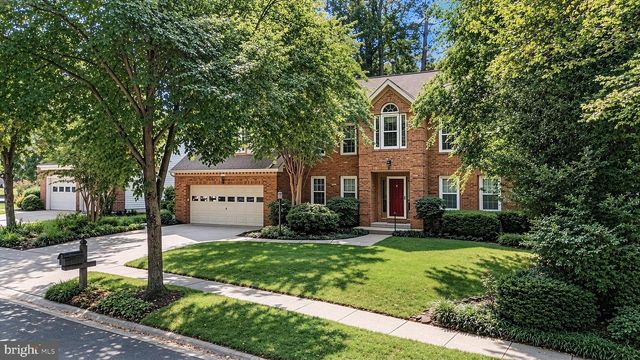 2113 CROSSGATE DR, Crofton, MD 21114