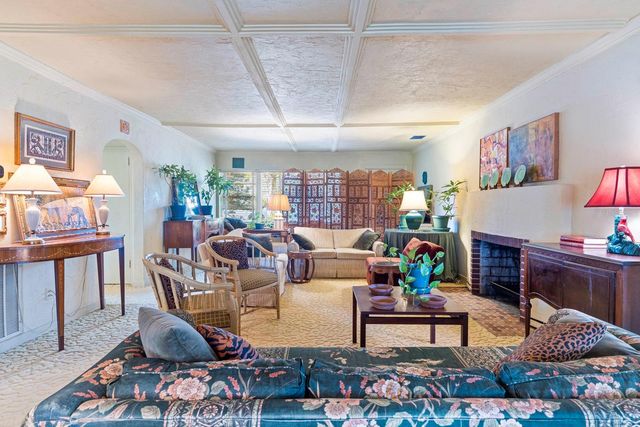 617 S RIVERHILLS DRIVE, Temple Terrace, FL 33617