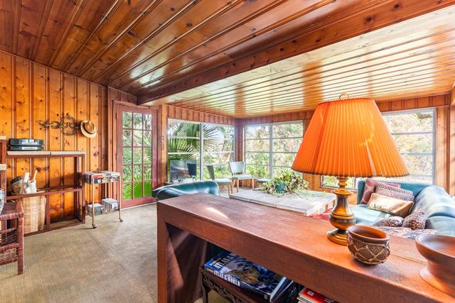 617 S RIVERHILLS DRIVE, Temple Terrace, FL 33617