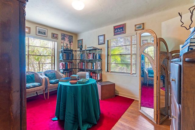 617 S RIVERHILLS DRIVE, Temple Terrace, FL 33617