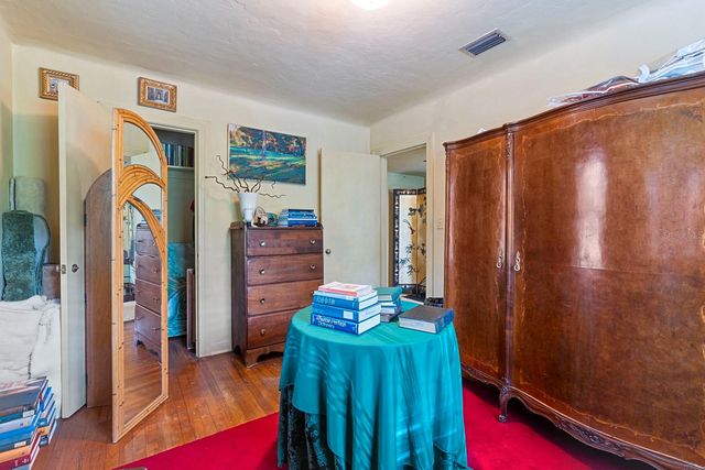 617 S RIVERHILLS DRIVE, Temple Terrace, FL 33617