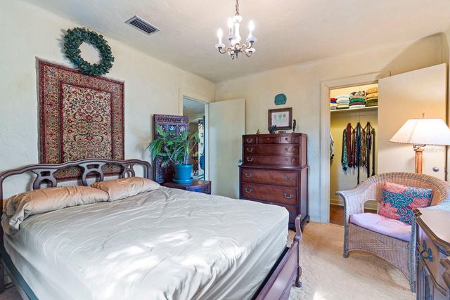 617 S RIVERHILLS DRIVE, Temple Terrace, FL 33617