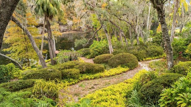 617 S RIVERHILLS DRIVE, Temple Terrace, FL 33617