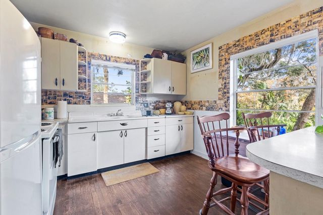 617 S RIVERHILLS DRIVE, Temple Terrace, FL 33617