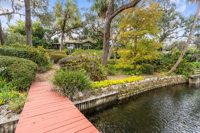 617 S RIVERHILLS DRIVE, Temple Terrace, FL 33617