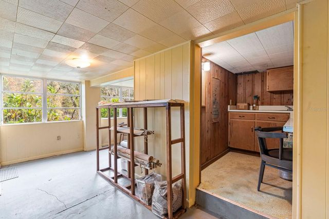 617 S RIVERHILLS DRIVE, Temple Terrace, FL 33617