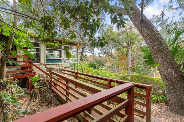 617 S RIVERHILLS DRIVE, Temple Terrace, FL 33617