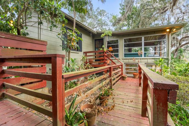 617 S RIVERHILLS DRIVE, Temple Terrace, FL 33617