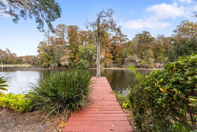 617 S RIVERHILLS DRIVE, Temple Terrace, FL 33617