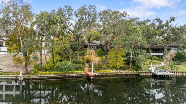 617 S RIVERHILLS DRIVE, Temple Terrace, FL 33617