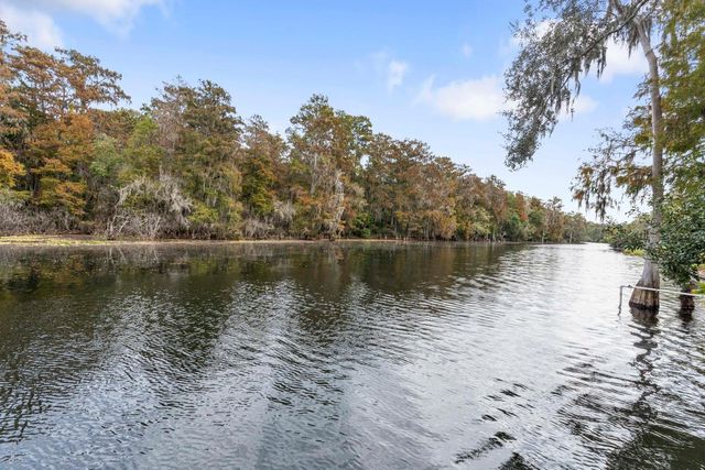 617 S RIVERHILLS DRIVE, Temple Terrace, FL 33617