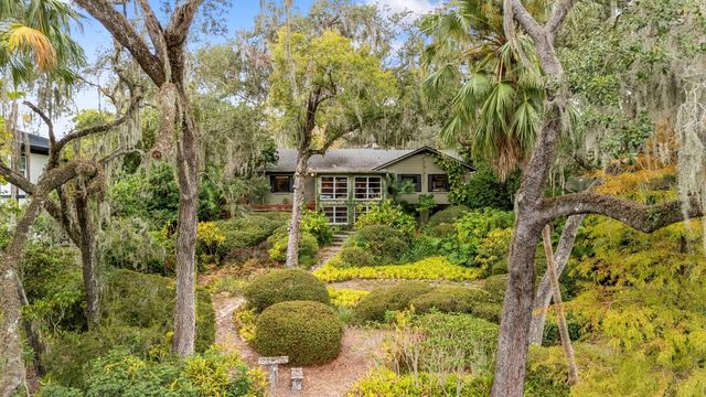 617 S RIVERHILLS DRIVE, Temple Terrace, FL 33617