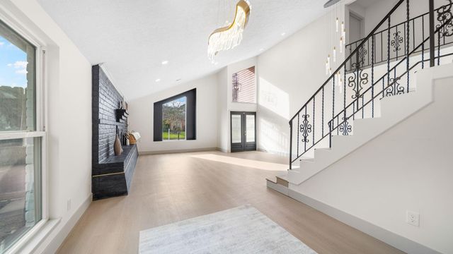 251 Holyhead Drive, Houston, TX 77015