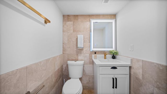 251 Holyhead Drive, Houston, TX 77015