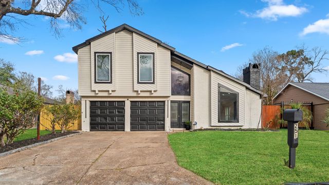 251 Holyhead Drive, Houston, TX 77015