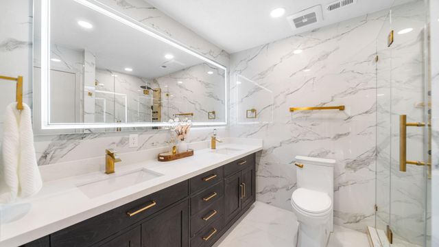 251 Holyhead Drive, Houston, TX 77015