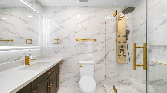 251 Holyhead Drive, Houston, TX 77015