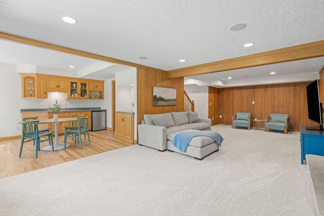 7531 Erie Avenue, Chanhassen, MN 55317
