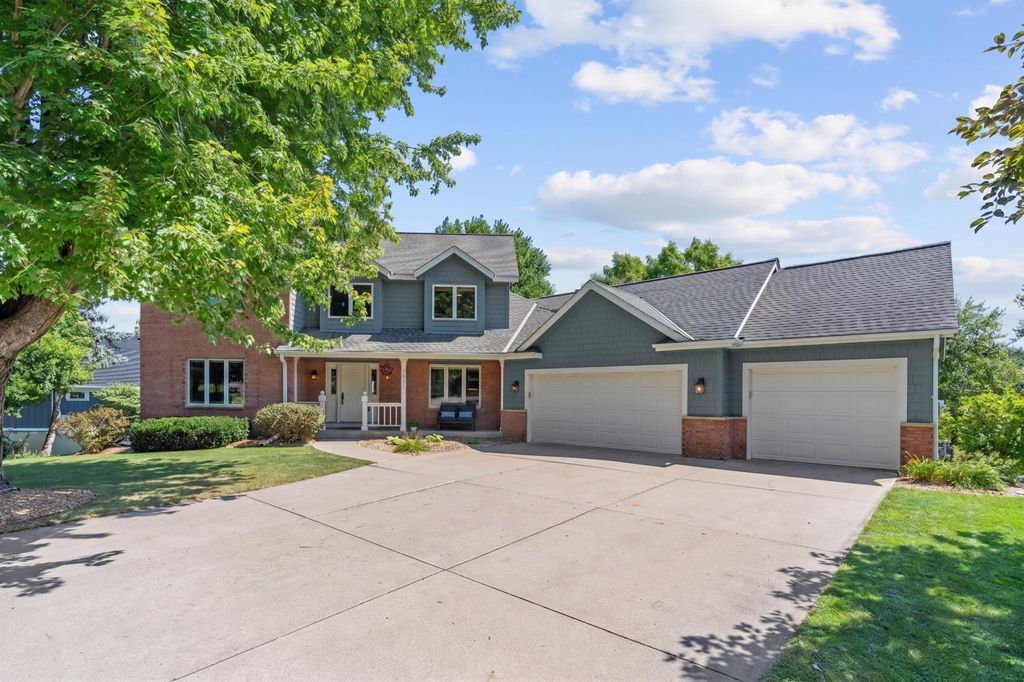 7531 Erie Avenue, Chanhassen, MN 55317