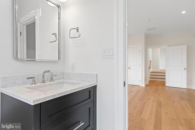 474 BARCLAY RD, Bryn Mawr, PA 19010