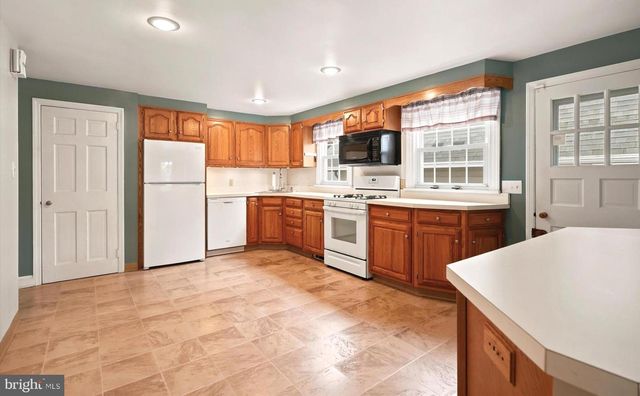 2434 MERWOOD LN, Havertown, PA 19083