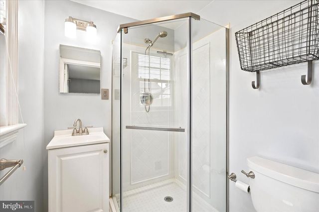 2434 MERWOOD LN, Havertown, PA 19083