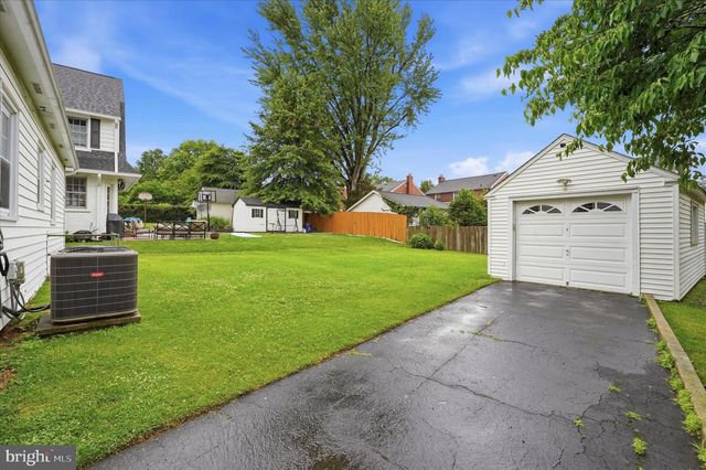 2434 MERWOOD LN, Havertown, PA 19083