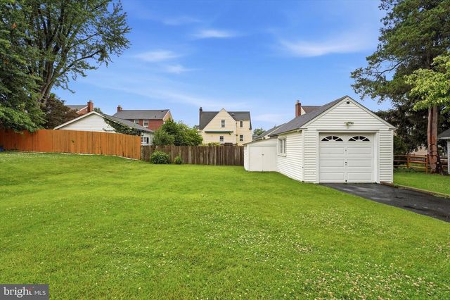 2434 MERWOOD LN, Havertown, PA 19083