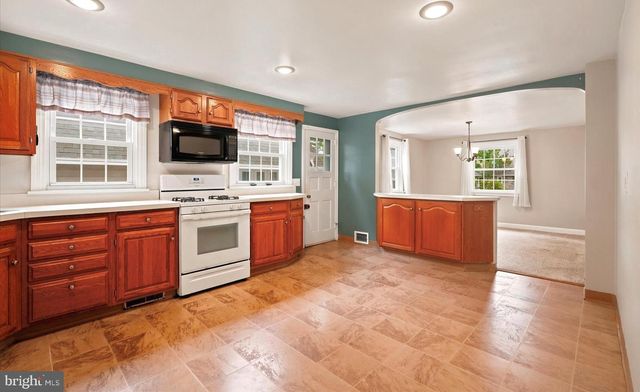 2434 MERWOOD LN, Havertown, PA 19083