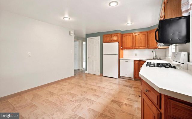 2434 MERWOOD LN, Havertown, PA 19083