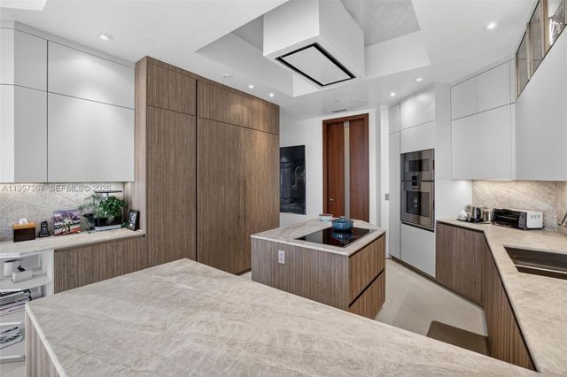 2600 Island Blvd PH-1, Aventura, FL 33160