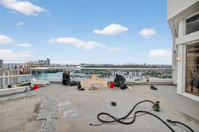 2600 Island Blvd PH-1, Aventura, FL 33160