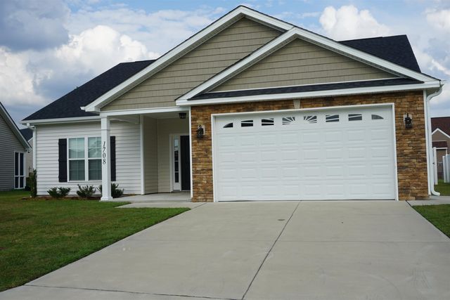 1708 Penncross Drive, Greenville, NC 27834