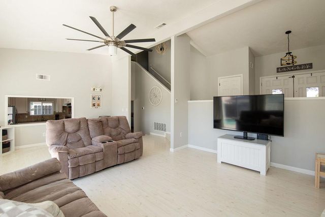 1957 Blue Spruce Dr, Oakdale, CA 95361