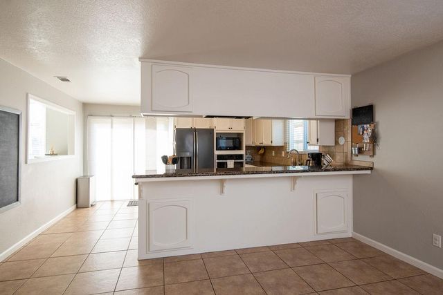 1957 Blue Spruce Dr, Oakdale, CA 95361