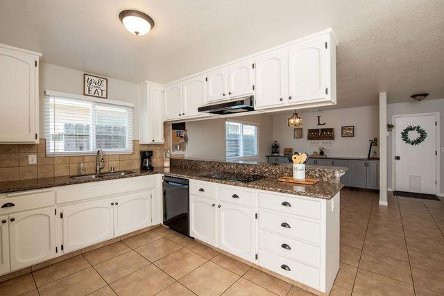 1957 Blue Spruce Dr, Oakdale, CA 95361