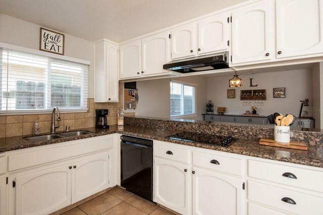 1957 Blue Spruce Dr, Oakdale, CA 95361