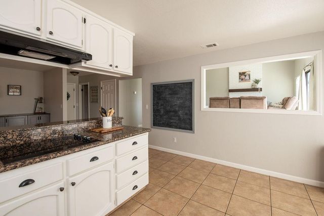 1957 Blue Spruce Dr, Oakdale, CA 95361