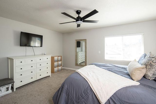 1957 Blue Spruce Dr, Oakdale, CA 95361