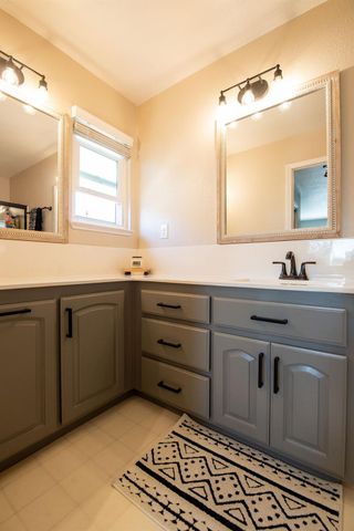 1957 Blue Spruce Dr, Oakdale, CA 95361