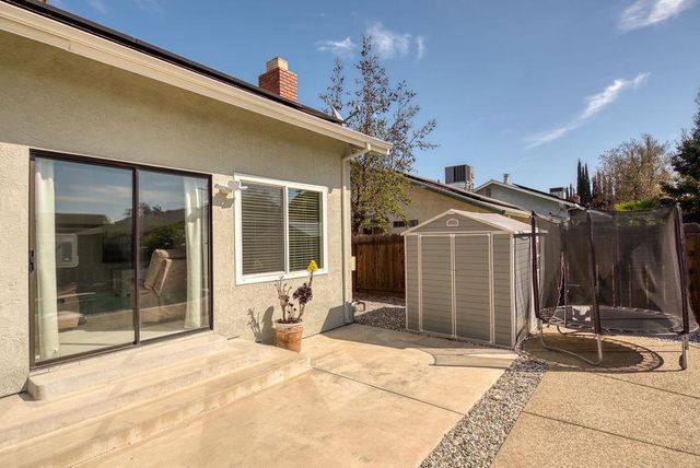 1957 Blue Spruce Dr, Oakdale, CA 95361