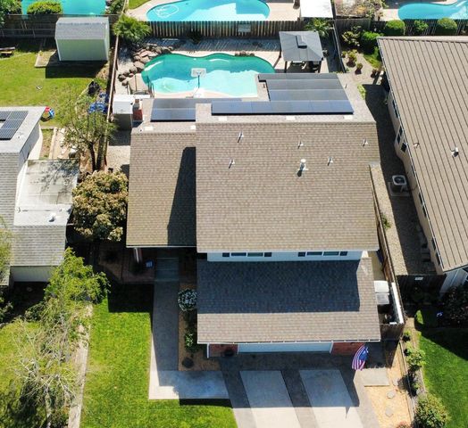 1957 Blue Spruce Dr, Oakdale, CA 95361