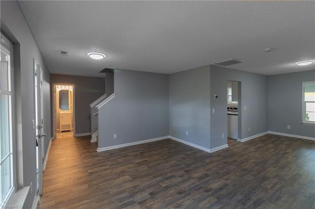 106 Tom Court, Kernersville, NC 27284