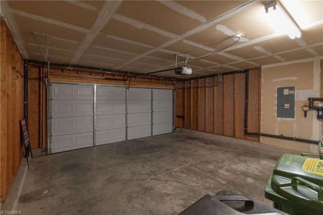 106 Tom Court, Kernersville, NC 27284